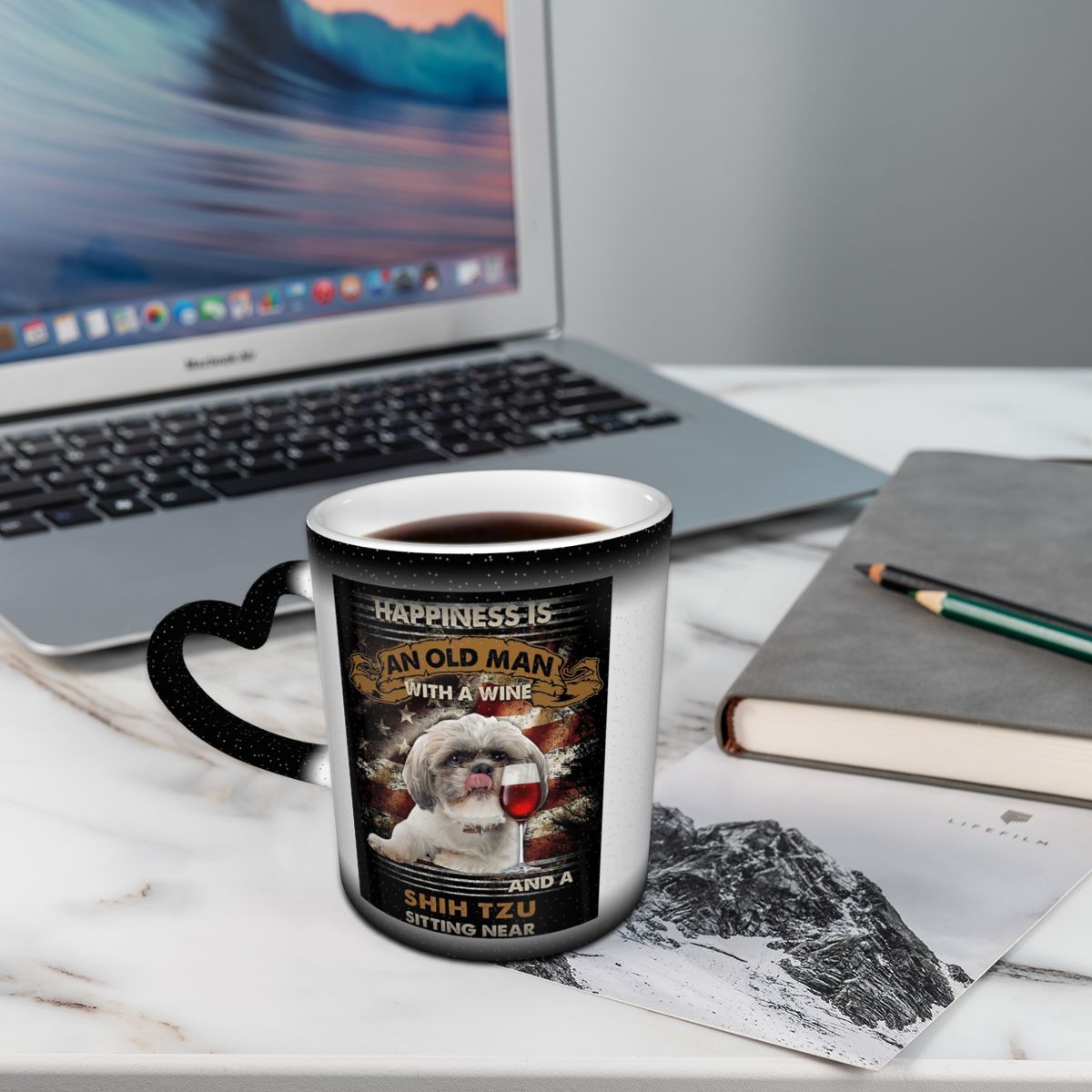 La felicidad es un anciano con - Coffee Tea Near reseña y precio