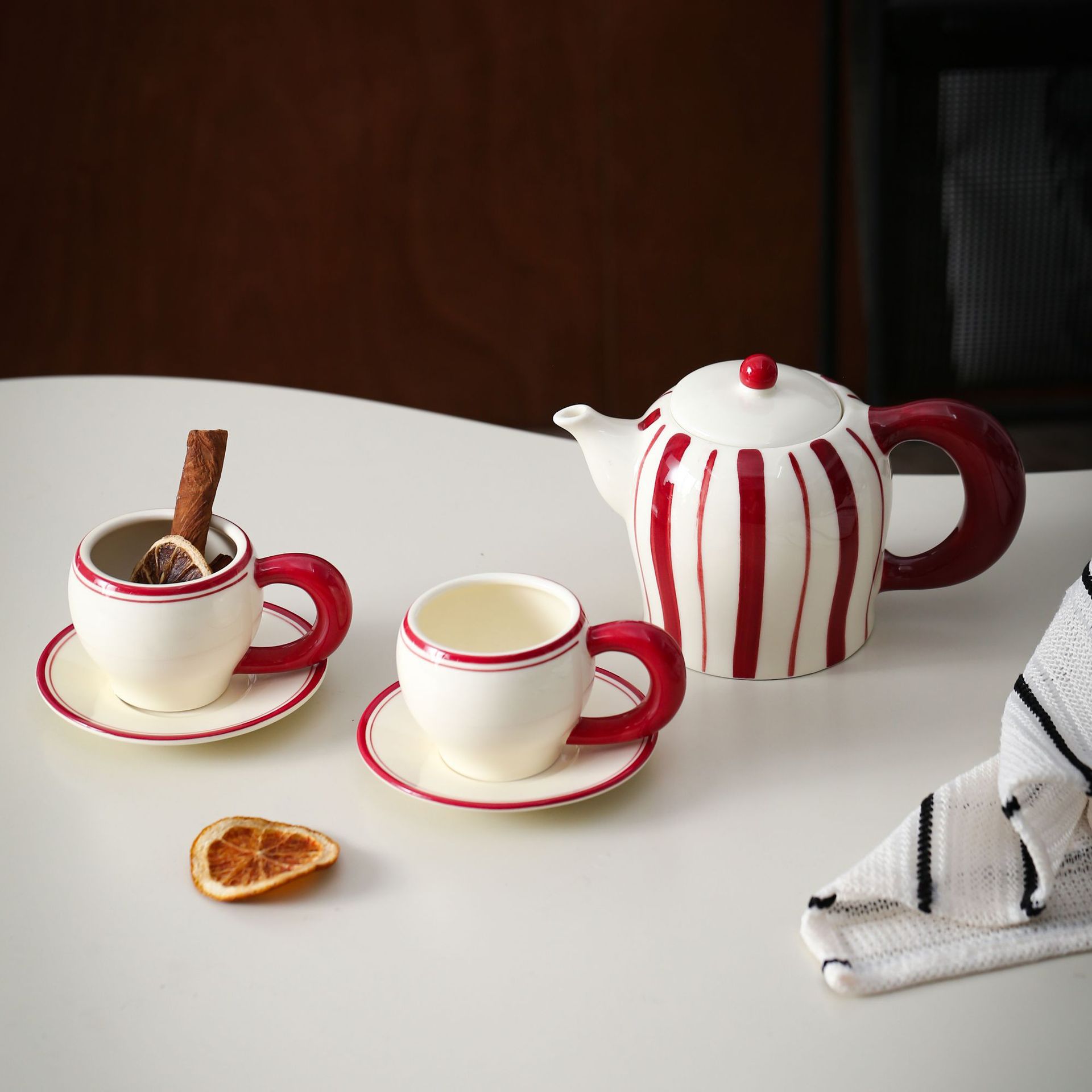 Juego de Tazas y Platillos de  - Coffee Tea Pots reseña y precio