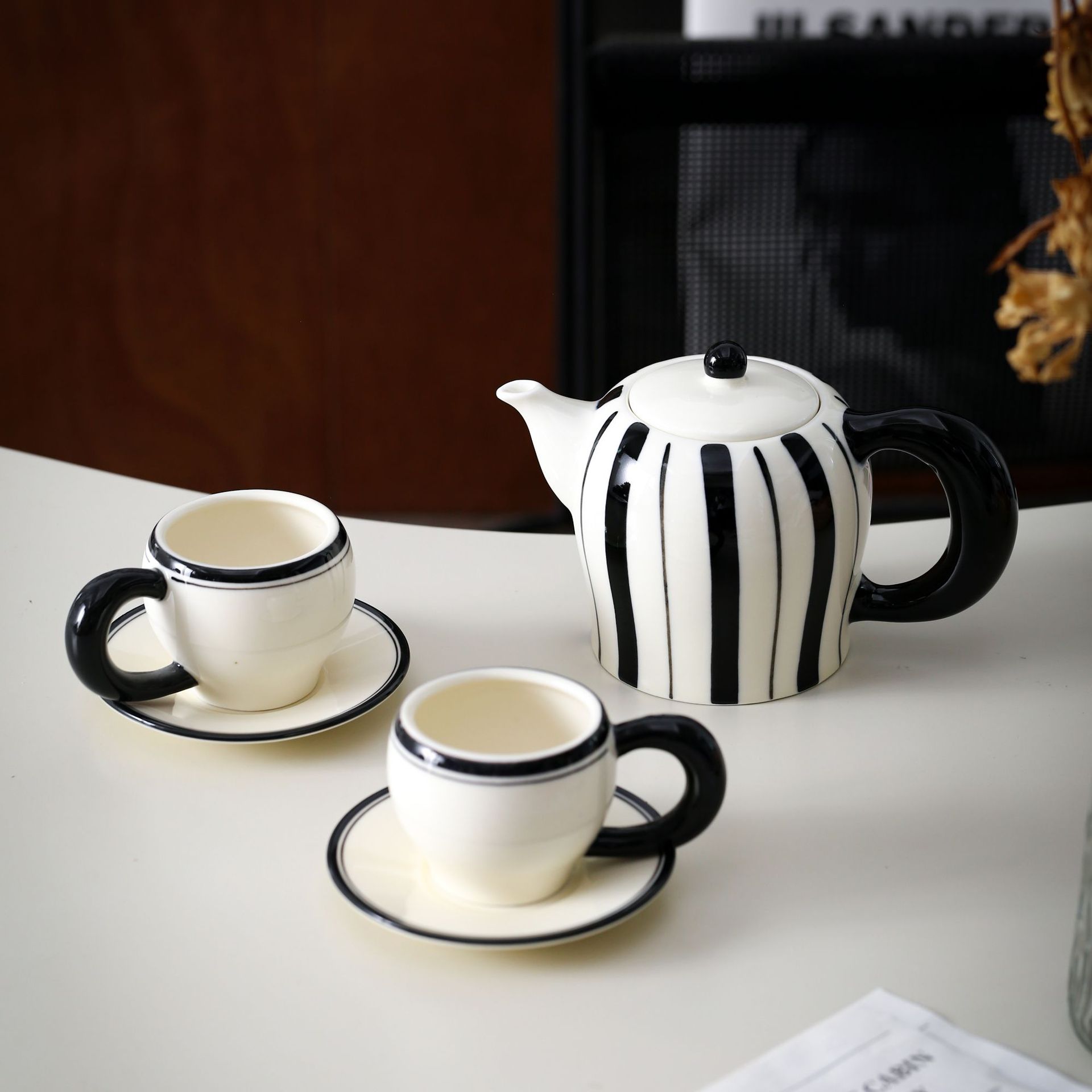 Juego de Tazas y Platillos de  - Coffee Tea Pots reseña y precio